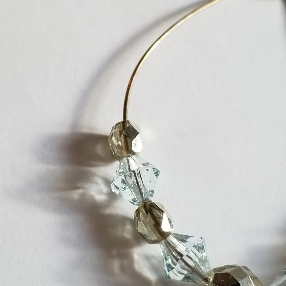 Relisted -Sparkly teardrop earrings silver tone - Picture 3 of 10